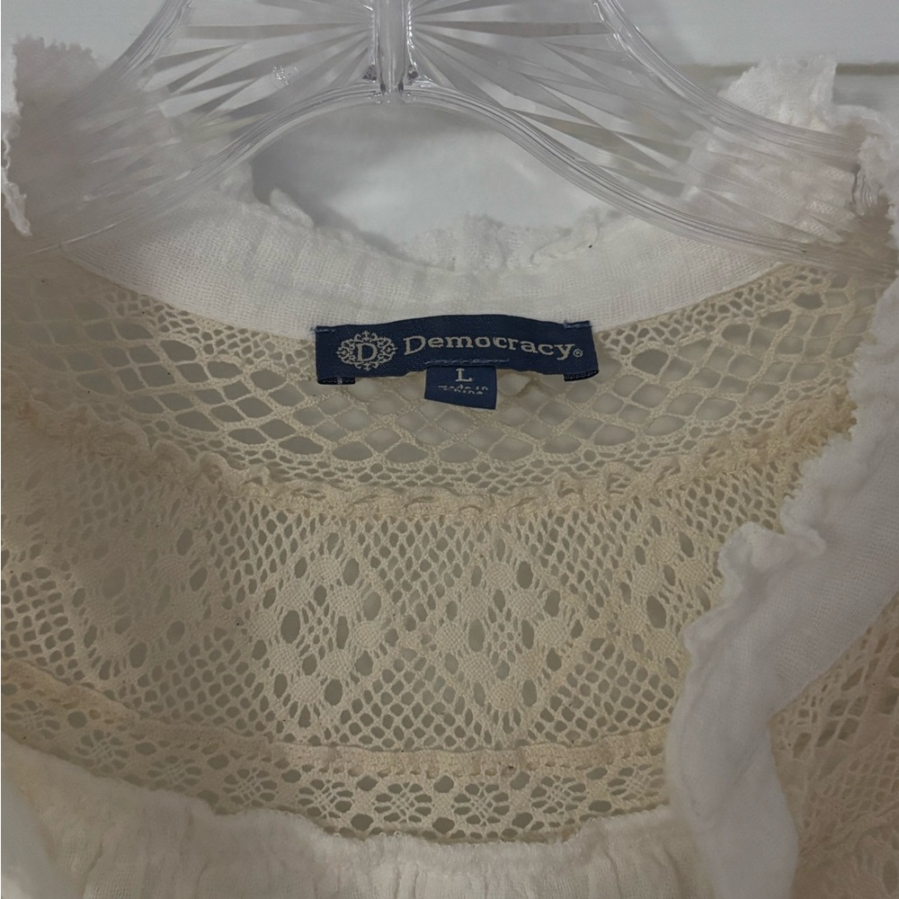 Like NEW Democracy White and Cream Lace Blouse Size Large - Picture 4 of 9